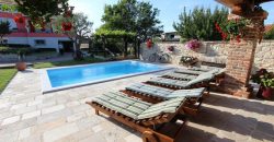 Villa Persin is selected according to criteria relating to traditional Dalmatian way of living. You can enjoy in romantically decorated stone house with beautiful floral garden.